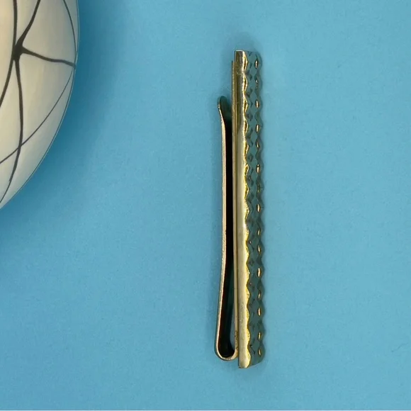 Vintage Heavy Gold Tone Textured Tie Clip Bar Mid Century Brutalist 30g 🔥 - Picture 5 of 8